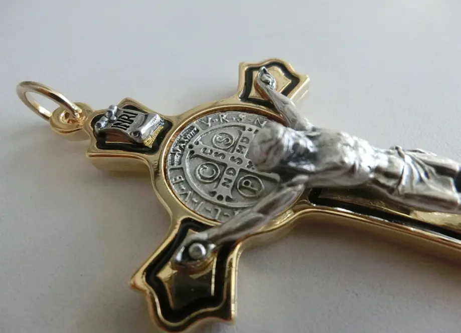 Photo de la croix de Saint Benoît